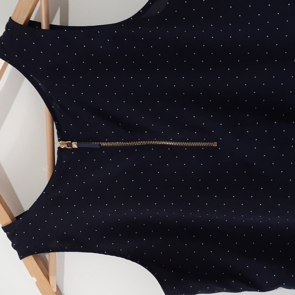 Ann Taylor Sleeves Top - Picture 3 of 5